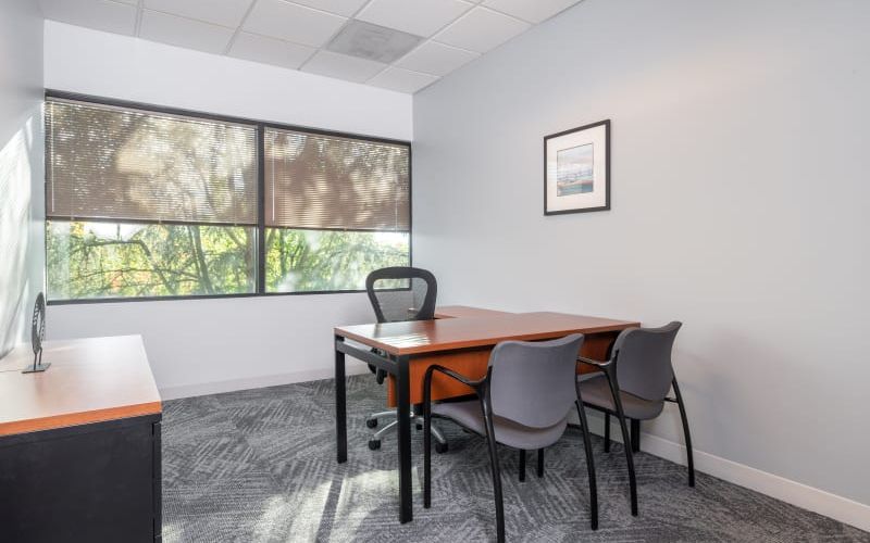 5 Centerpointe Drive, Lake Oswego Image 2