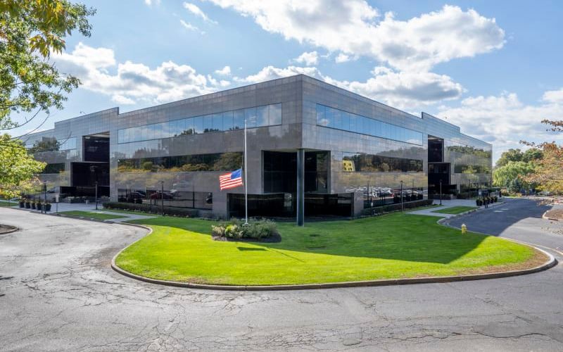 400 Rella Blvd, Suffern Image 9