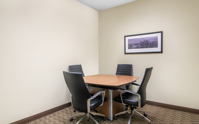 439 University Avenue, Toronto Image 1