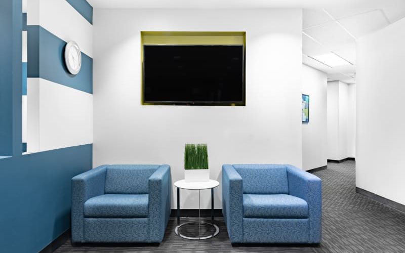 2010 Winston Park Drive, Oakville Image 5