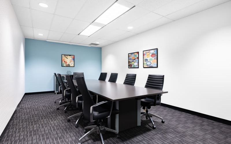 2010 Winston Park Drive, Oakville Image 3