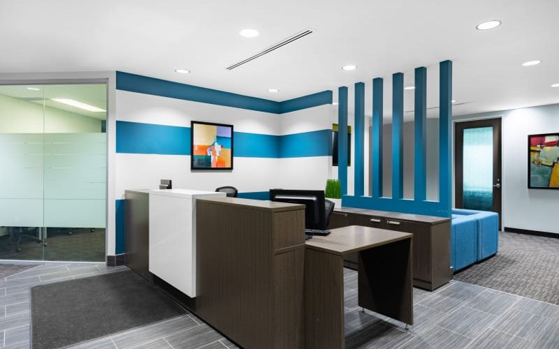 2010 Winston Park Drive, Oakville Image 1