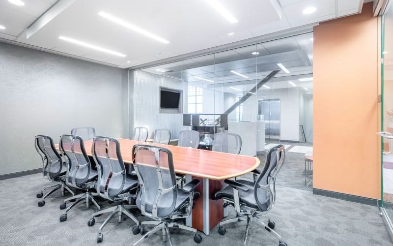 11670 Fountains Drive, Maple Grove Image 2