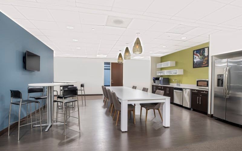 875 N Michigan Ave, Chicago Image 8