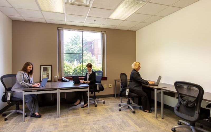 9005 Overlook Blvd, Brentwood Image 5