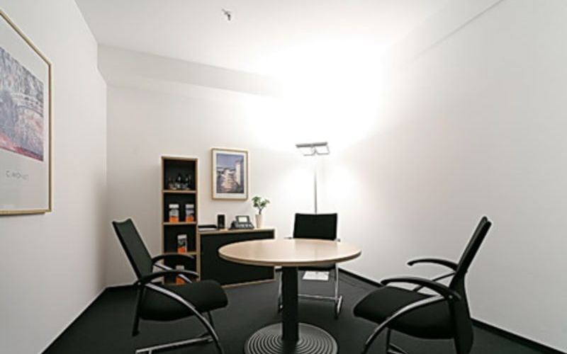 Kossuth Lajos Utca 7-9, Budapest Image 3