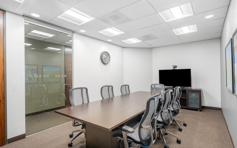 1341 W Mockingbird Lane, Dallas Image 4