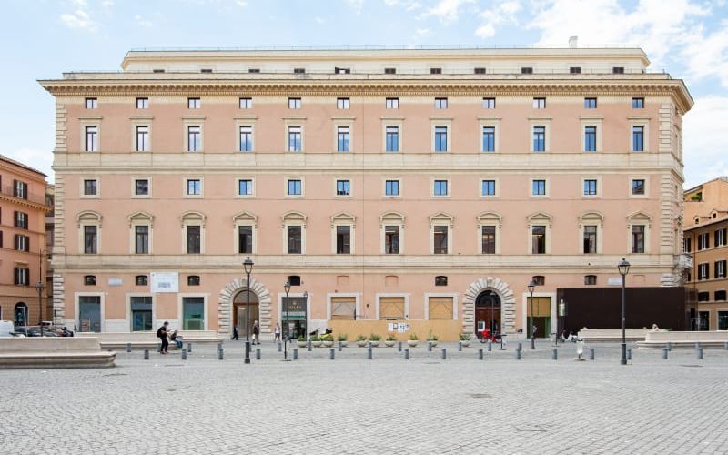 Piazza Di San Silvestro 8, Rome Image 7