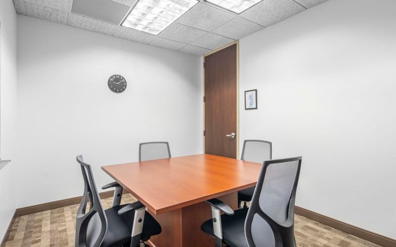 2000 E Lamar Boulevard, Arlington Image 1