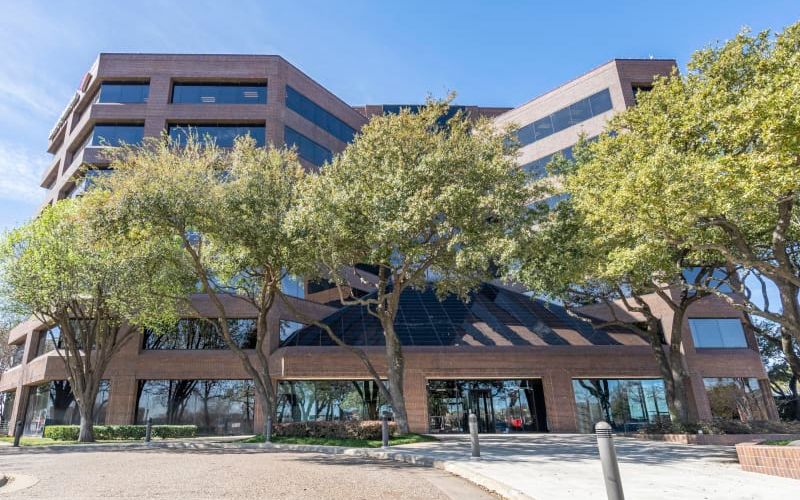 2000 E Lamar Boulevard, Arlington Image 6