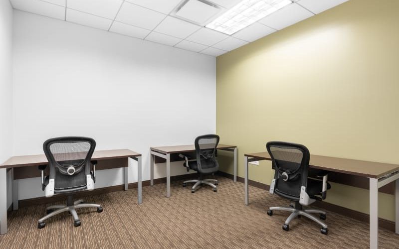 100 S Saunders Road, Lake Forest Image 9