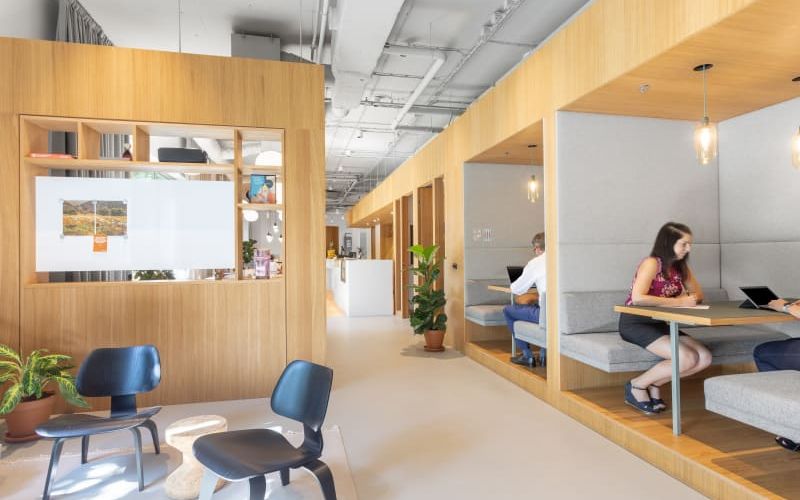 654/2 Karolinska, Prague Image 6