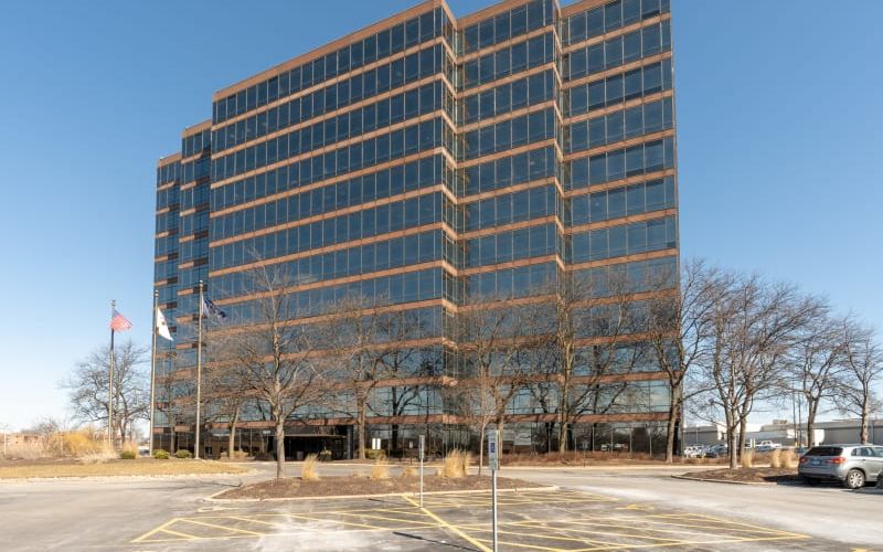 1600 Golf Rd, Rolling Meadows Image 9