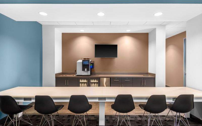 4851 Tamiami Trail North, Naples Image 2