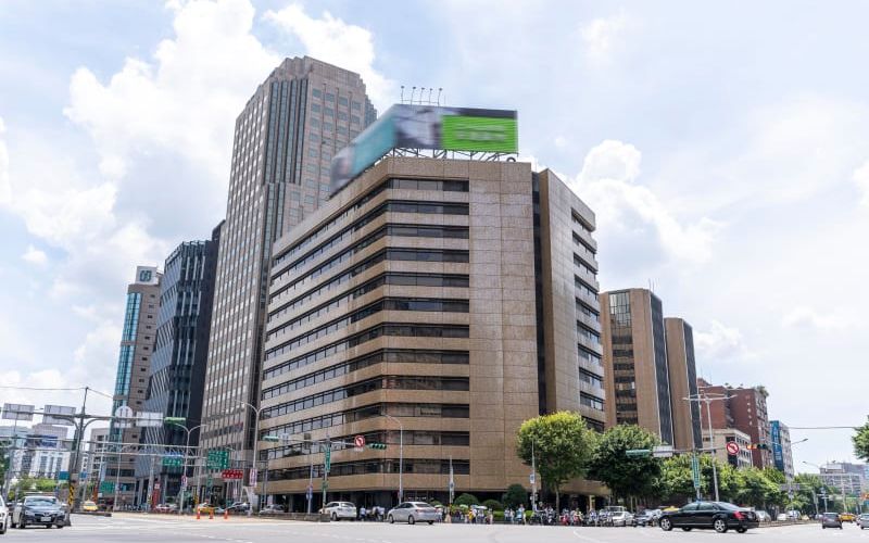 560 Section 4 Zhongxiao East Road Xinyi District, Taipei City Image 1