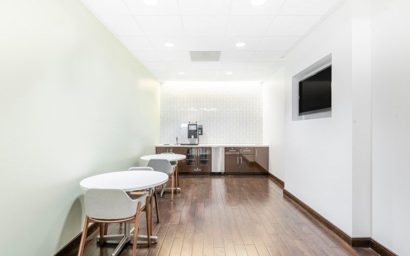 6303 Owensmouth Avenue, Los Angeles Image 3