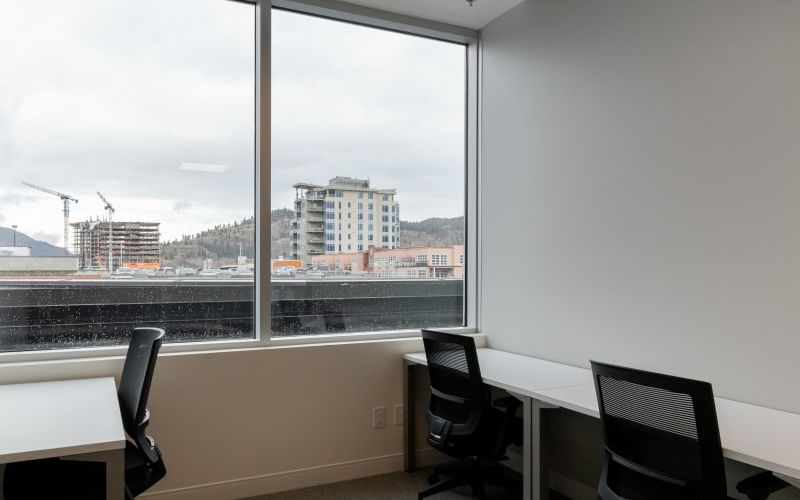 460 Doyle Ave, Kelowna Image 2