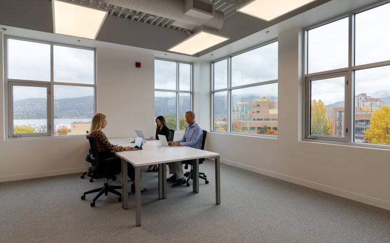 460 Doyle Ave, Kelowna Image 1