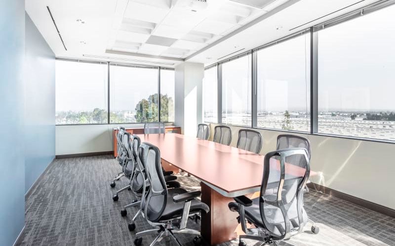 6 Centerpointe Drive, La Palma Image 4