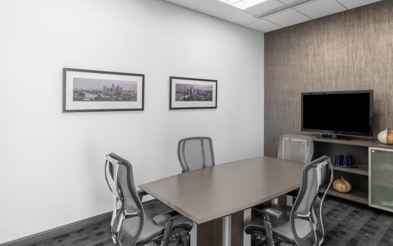 6500 Transcanada Chemin De Service S, Pointe-claire Image 3