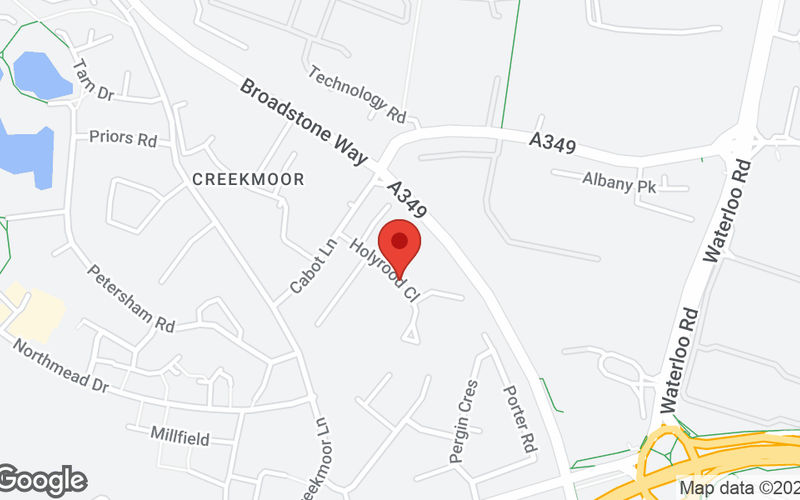 Holyrood Close, Poole Image 7