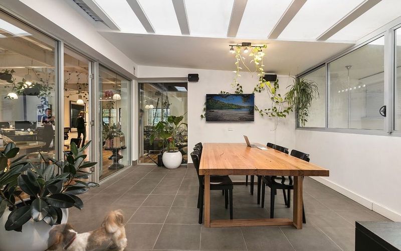 106 Oxford Street, Paddington Image 1