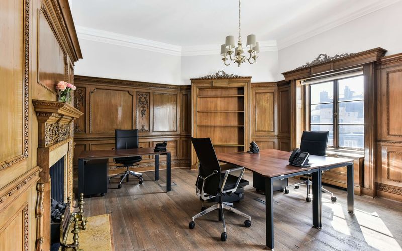 32 Curzon St, Mayfair Image 1