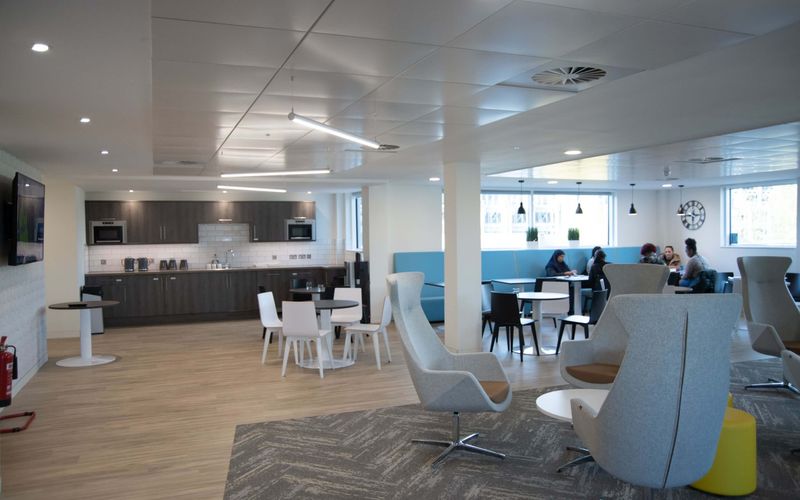 46-48 East Smithfield, St Katharine Docks Image 3