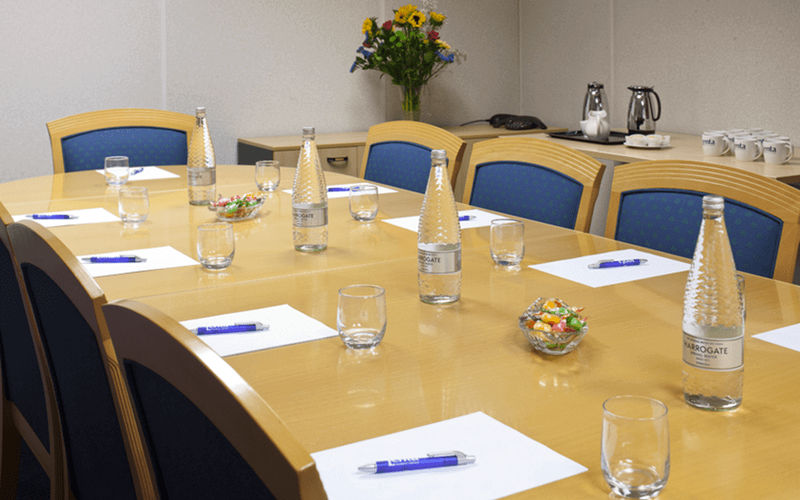 Otterspool Way, Watford Image 7