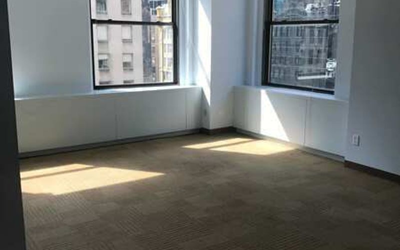 535 5th Avenue, New York Image 1