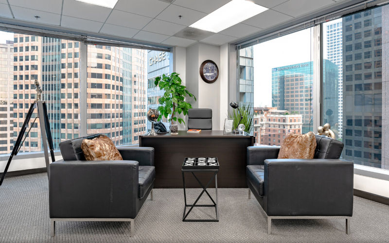 811 Wilshire Boulevard, Los Angeles Image 1
