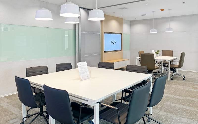 230 Metres South Of The Intersection, Shangrao Image 2