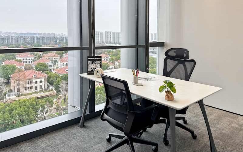 No 678 Yinggang East Road, Bu Centerqingpu District Image 2