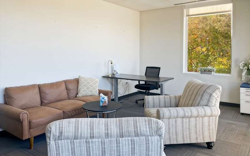 4701 Sangamore Rd, Bethesda Image 2