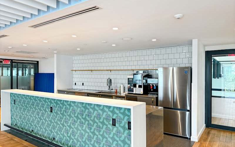 429 Lenox Ave, Miami Image 5