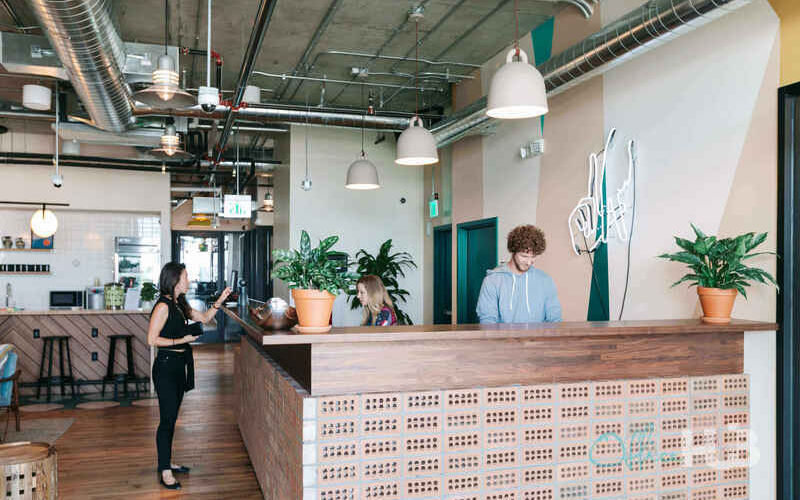 925 N La Brea Avenue, Los Angeles Image 1