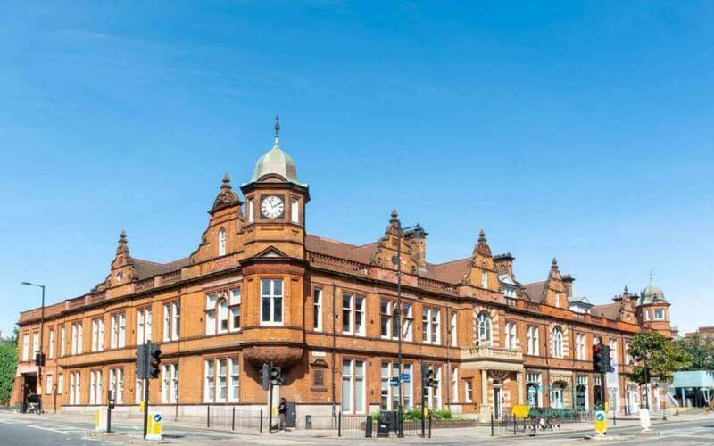 639 High Road, London Image 9