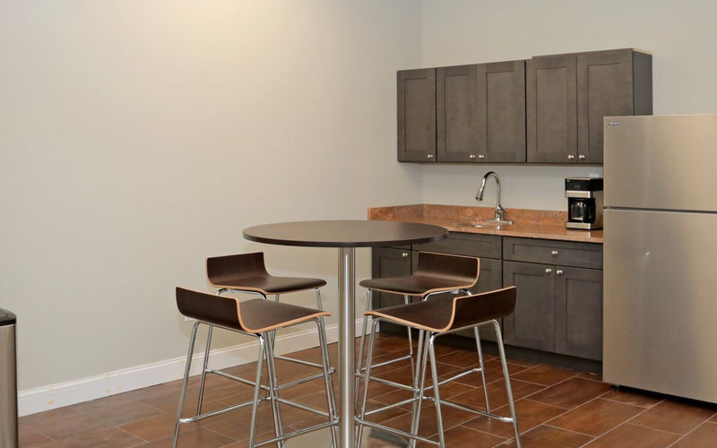 125 Michael Drive, Syosset Image 7