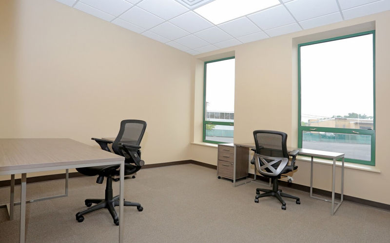 125 Michael Drive, Syosset Image 1