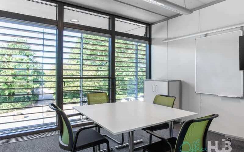 110 Butterfield, Great Marlings Image 2