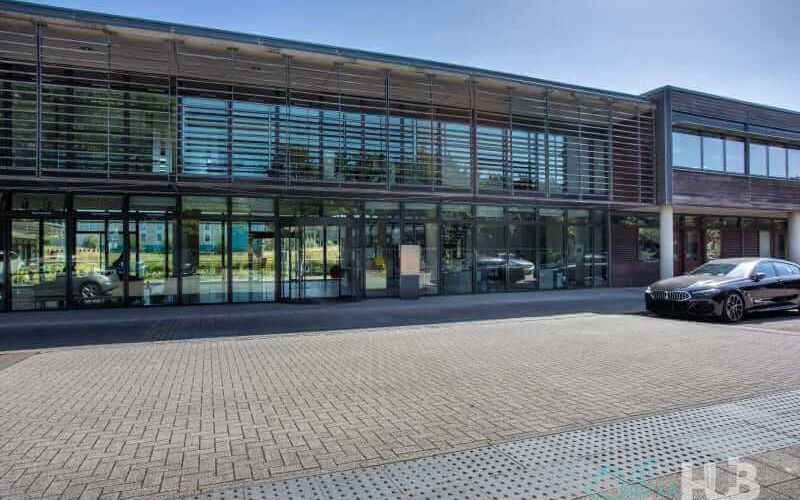 110 Butterfield, Great Marlings Image 9