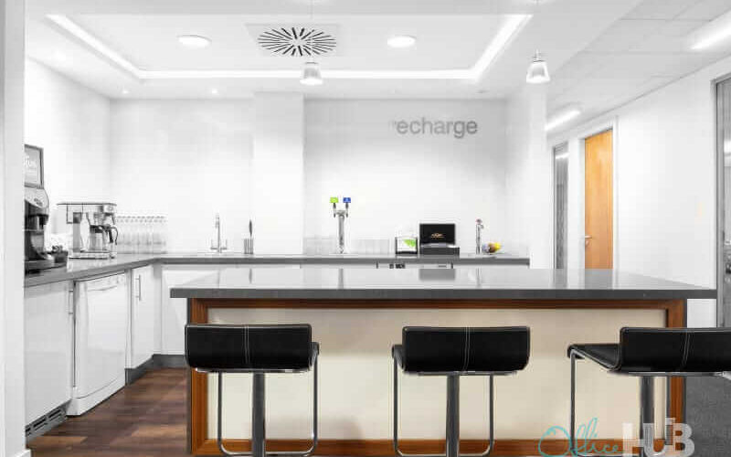 A355 Windsor Drive Beaconsfield Motorway Services Area M40 Junction 2, Beaconsfield Image 3