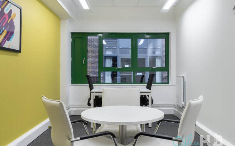 Pine Grove, Crowborough Image 3