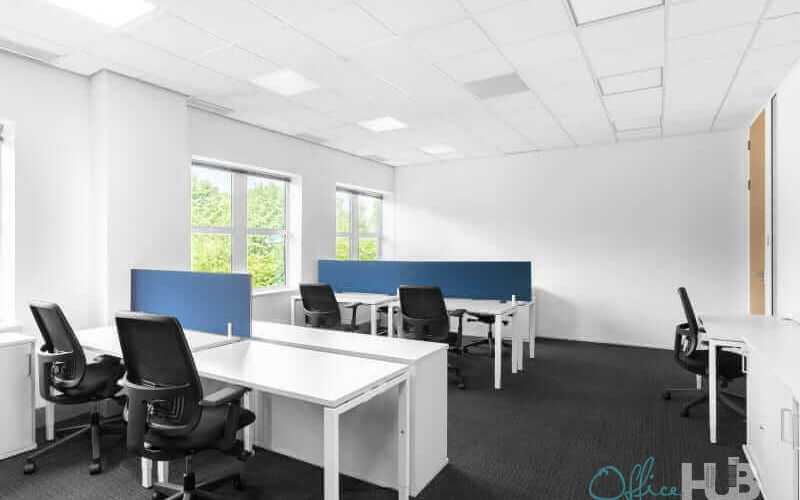 960 Capability Green, Luton Image 4