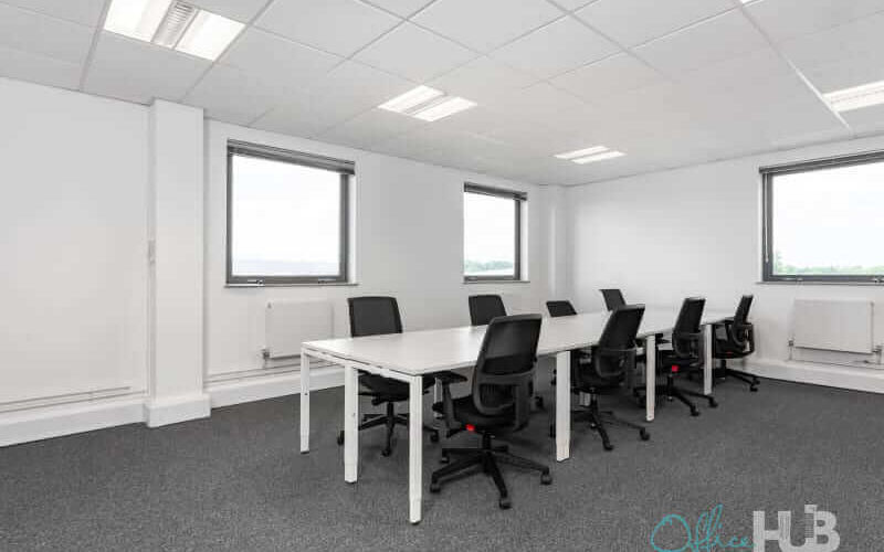 Crab Apple Way, Evesham Image 4