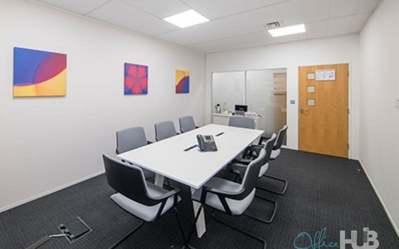 2 Victoria Square, St Albans Image 11