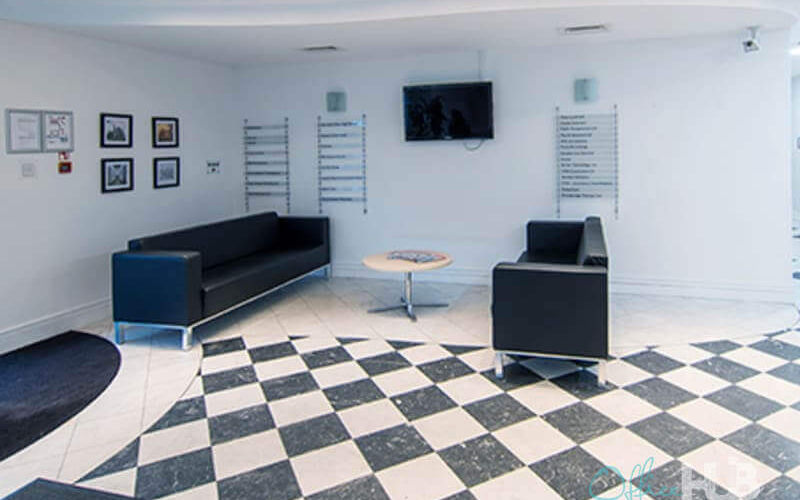 2 Victoria Square, St Albans Image 11