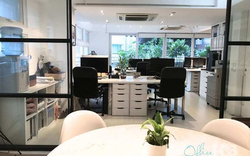 30 Hollywood Road, Central Image 1