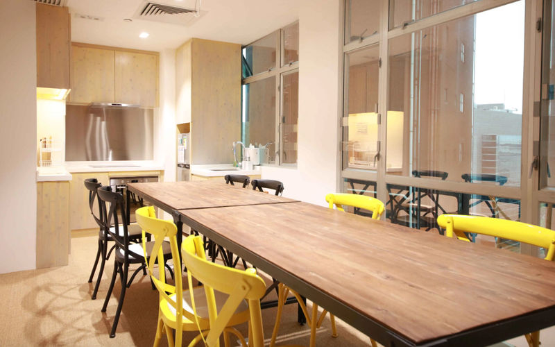 28 Queen’s Road East, Wan Chai Image 1