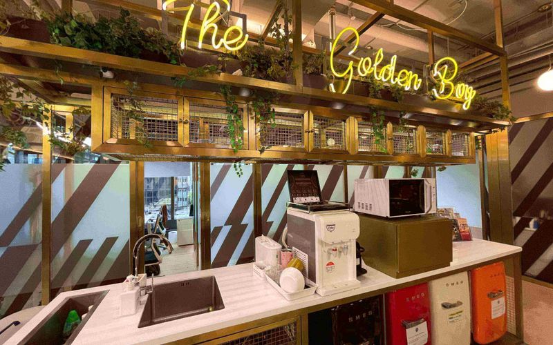 18 Harcourt Road, Admiralty Image 8